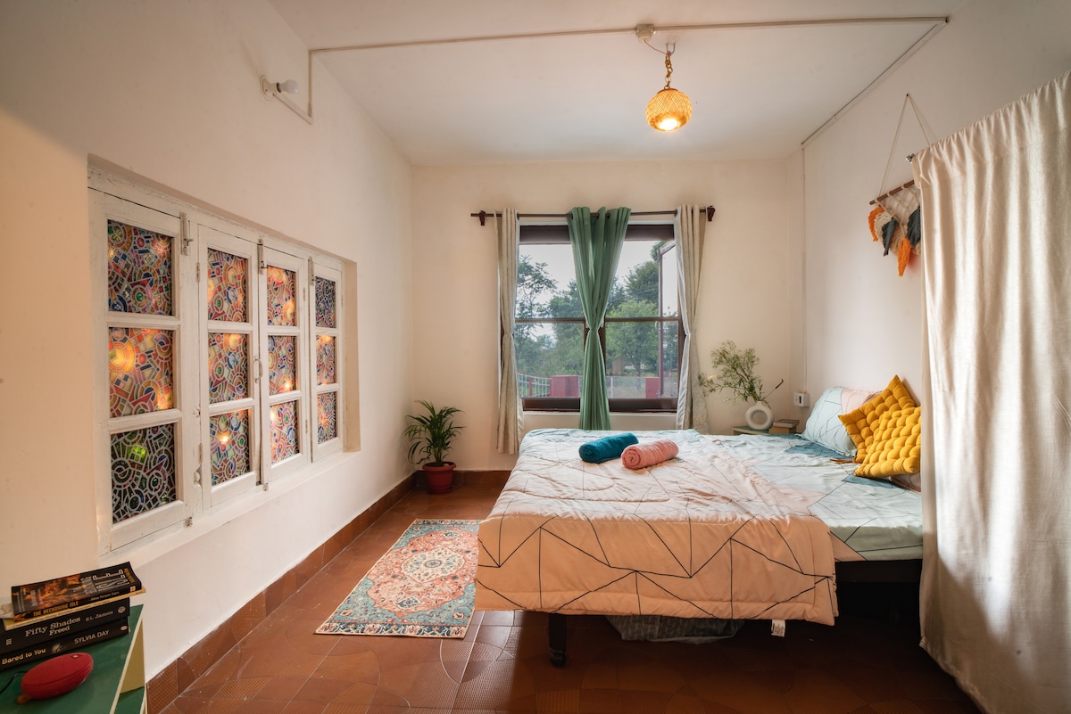 Ginger's Home | 1BHK Studio I Indie Cats
