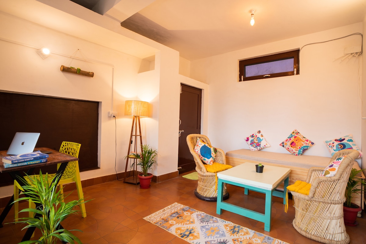 Ginger's Home | 1BHK Studio I Indie Cats