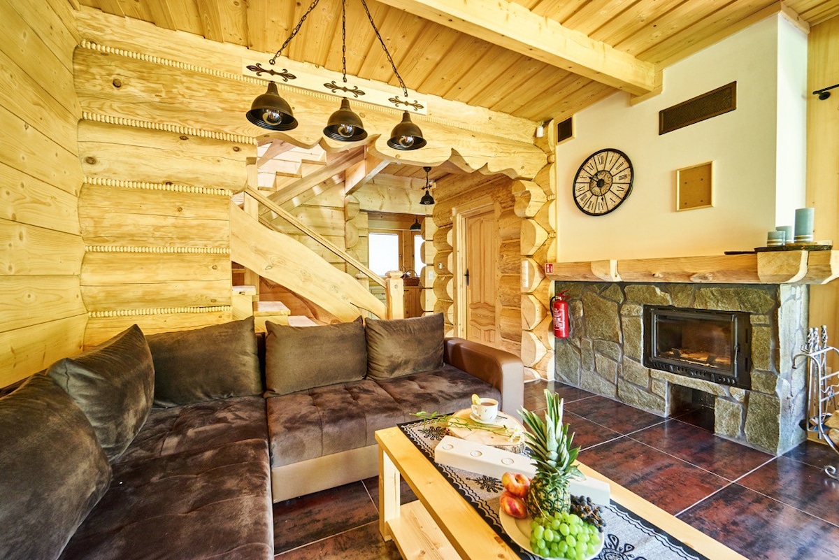 愉快的度假木屋，配备热水浴缸和桑拿房- Kaspowy