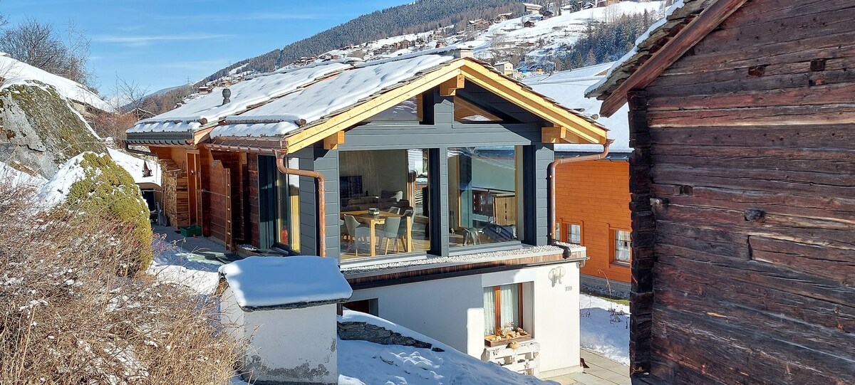 Chalet Glacier View