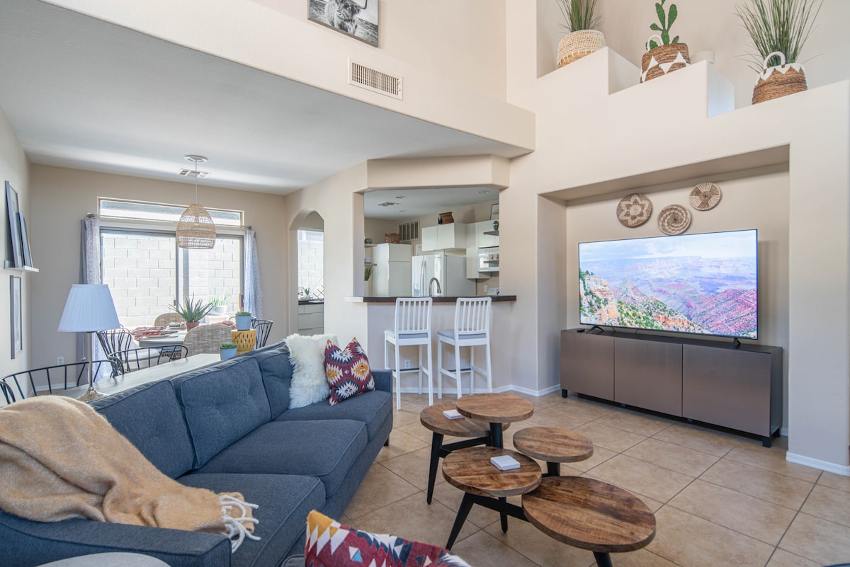 Stylish Cave Creek 3 Bdrm Vacation Home!