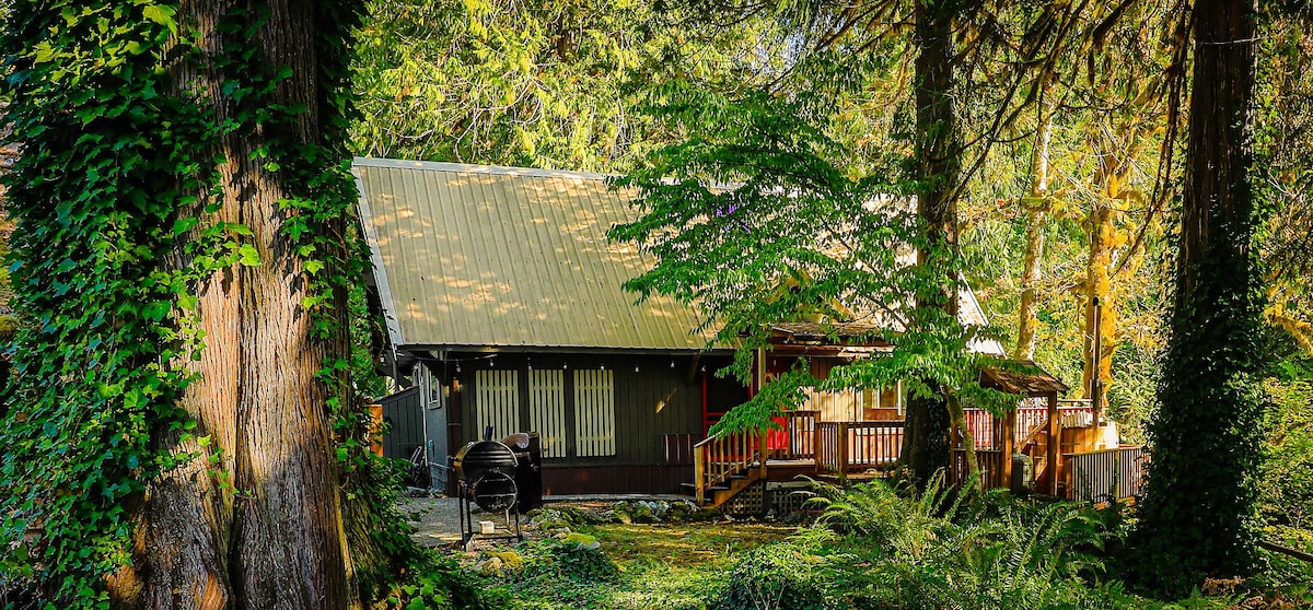 Cascade River小木屋+热水浴缸，火坑