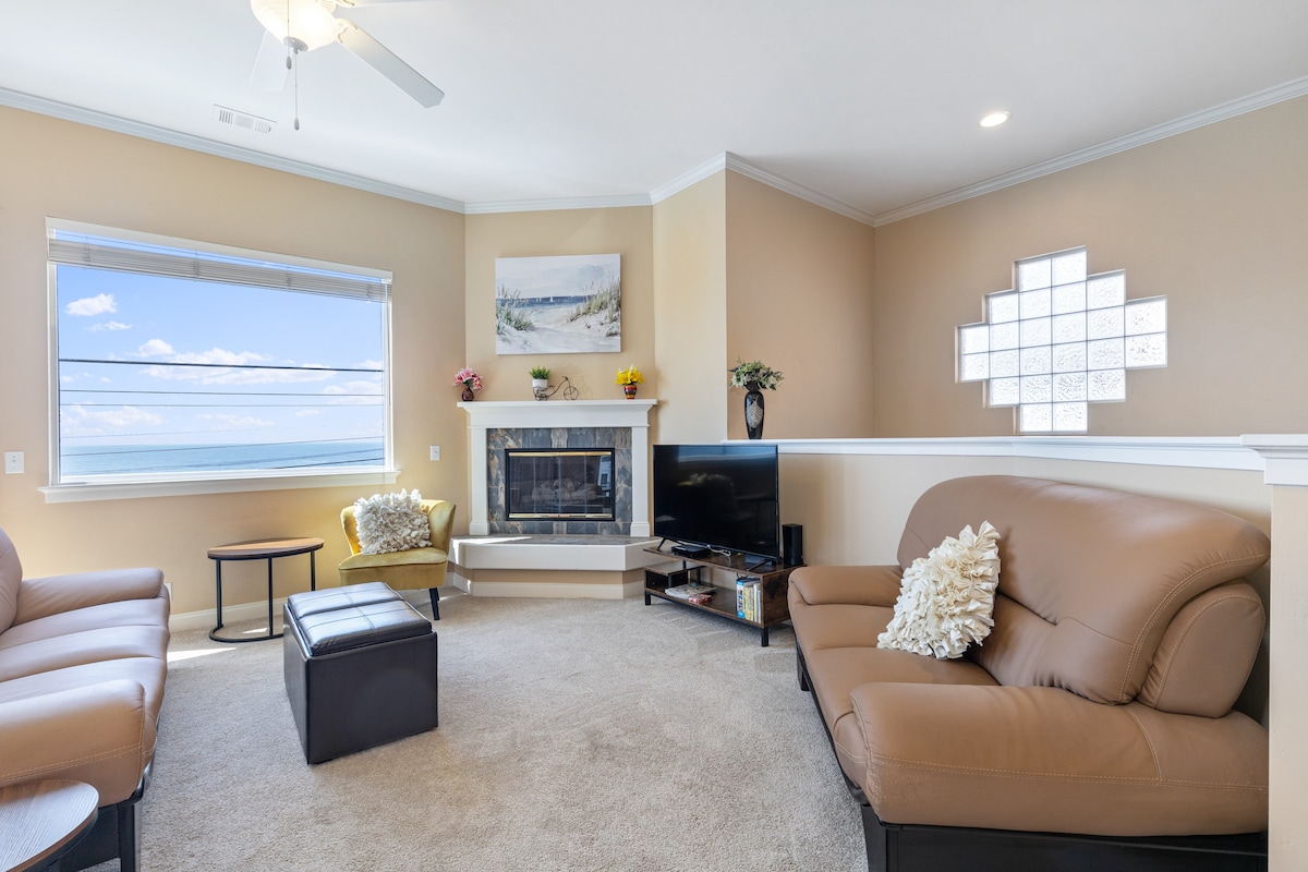 Cayucos Beach Getaway w/ Ocean Views!