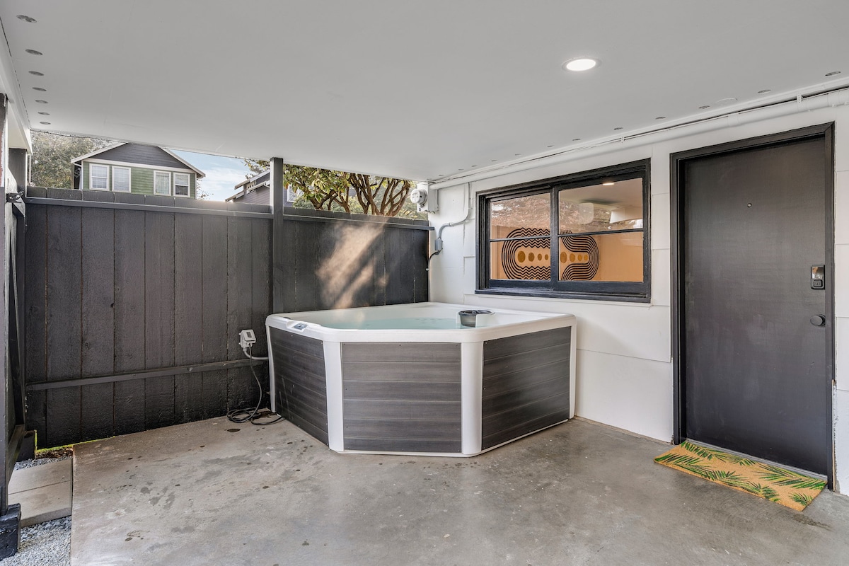 Sunny Side Up | AC, Hot Tub, Parking, New&Stylish