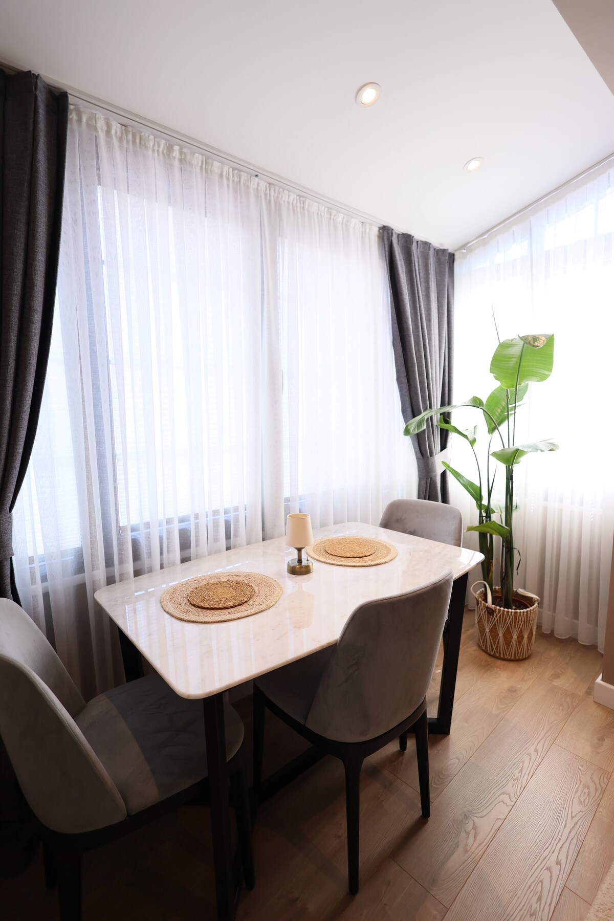 Modern 1+1 Luxury Suite near Bosphorus Beach