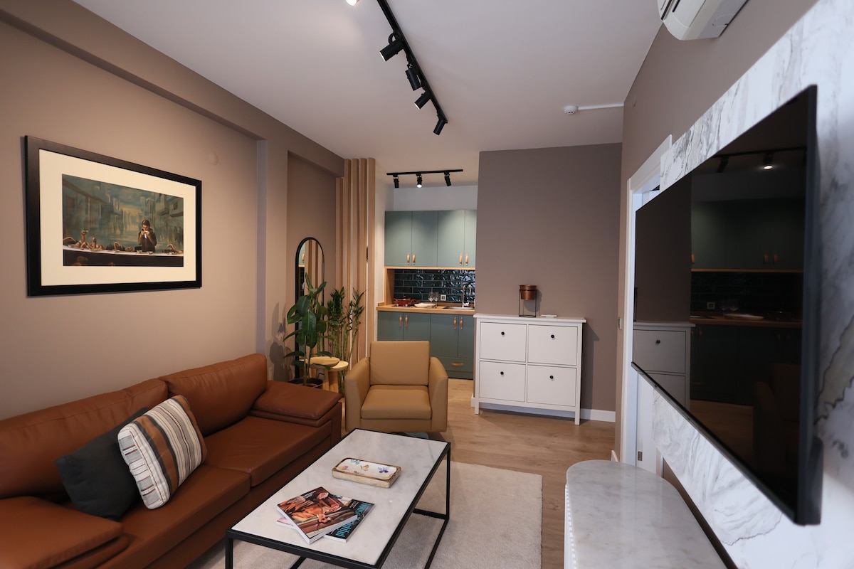 Modern 1+1 Luxury Suite near Bosphorus Beach