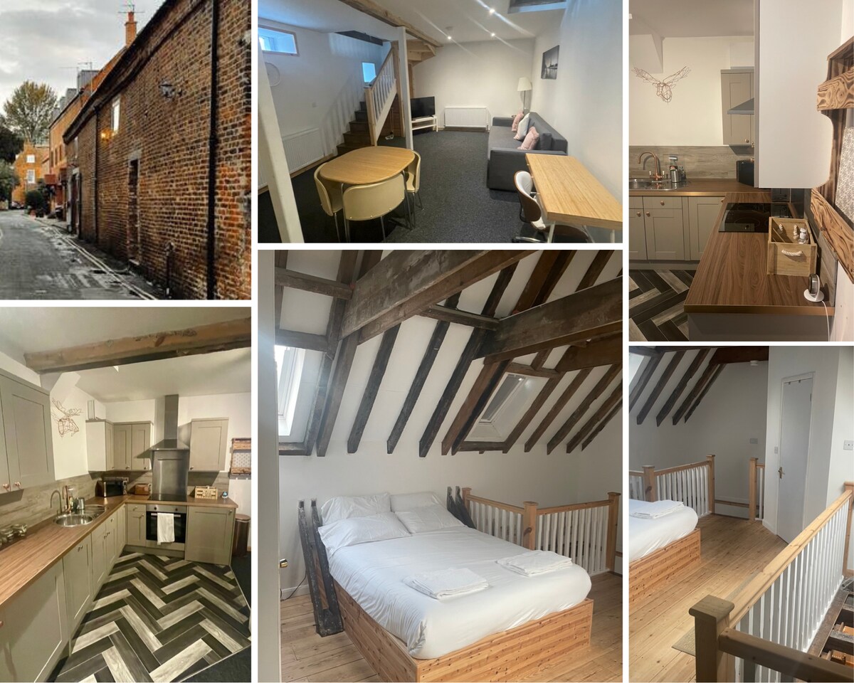Luxury 6 bedroom, 3 property Old barn Conversion