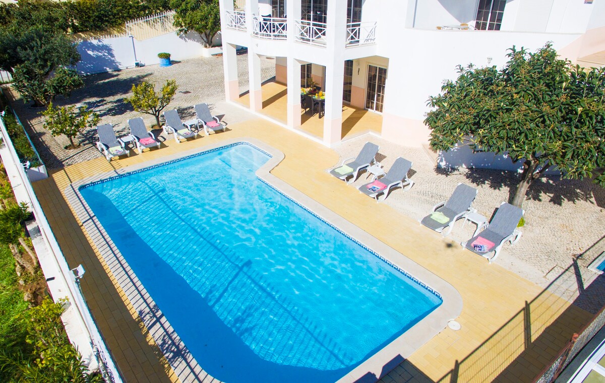 Magnificent Villa, Games Room &Large Heatable Pool