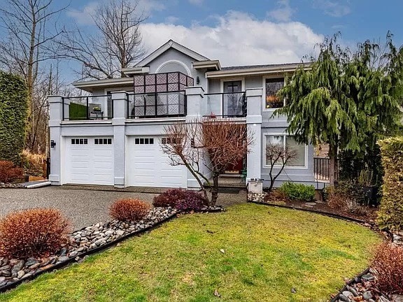 Bright & Spacious Mountain View Family home