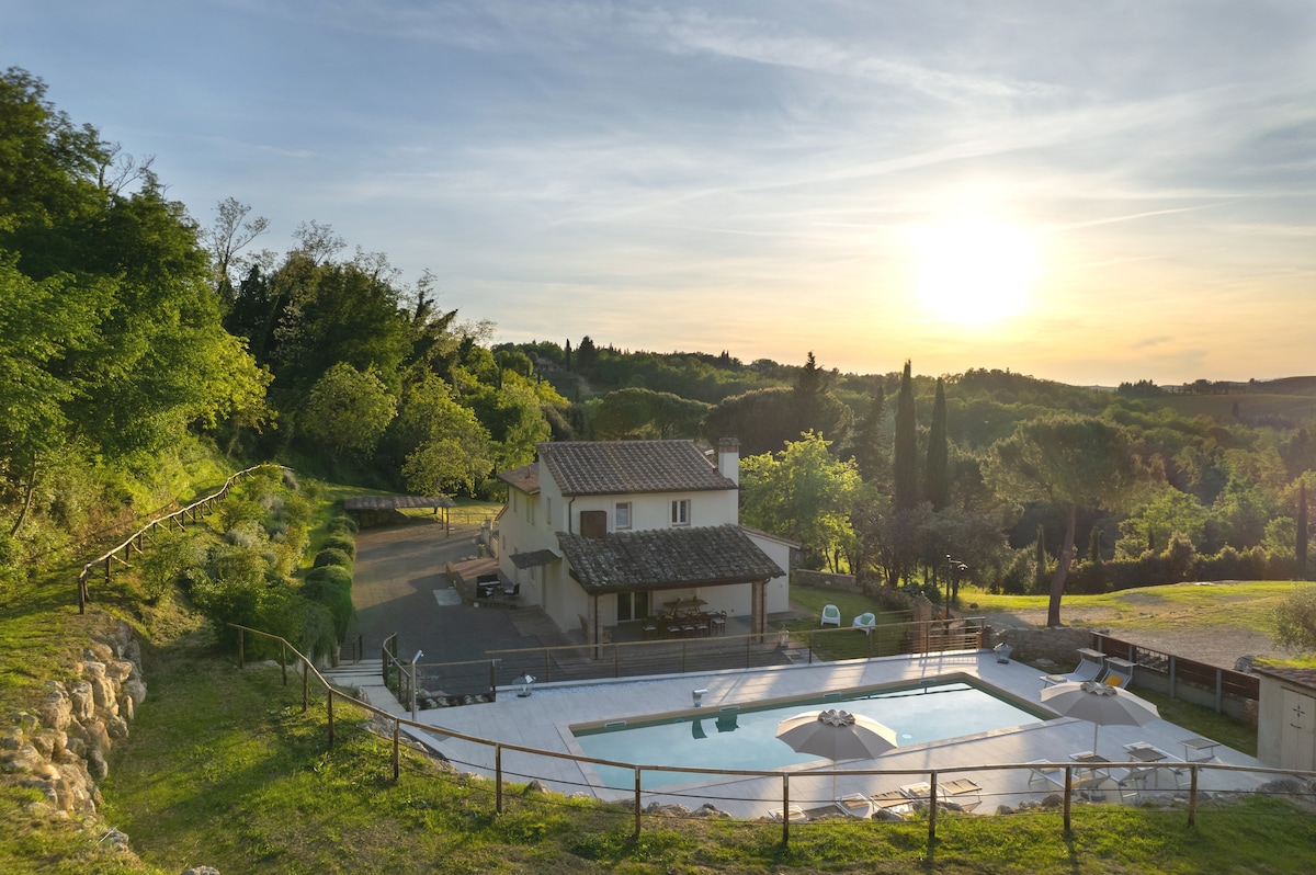 Villa Oliva - relax e privacy in Toscana