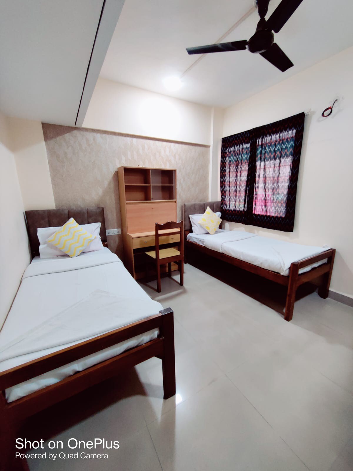 A private room in shared Apt. Business Bay Yerwada