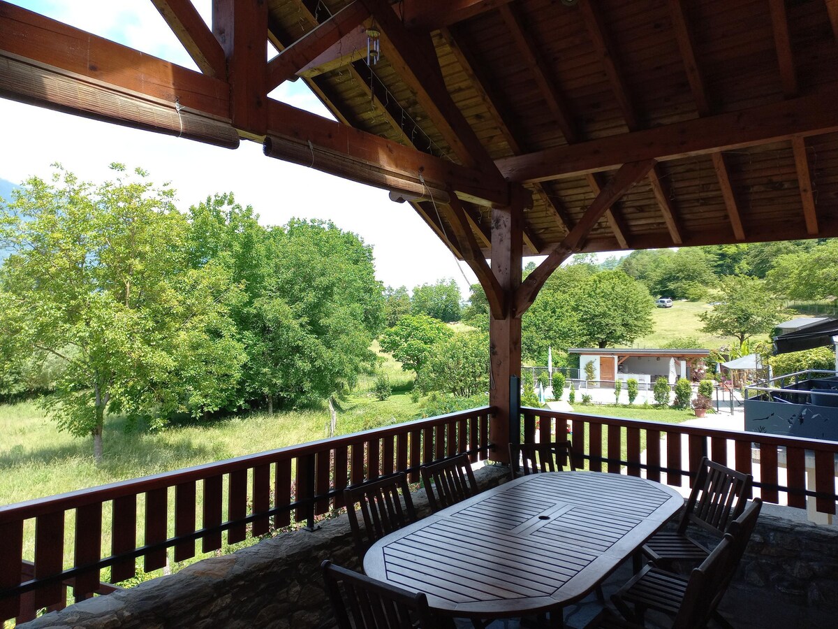 Maison, terrasse avec jolie vue sur l'Arclusaz