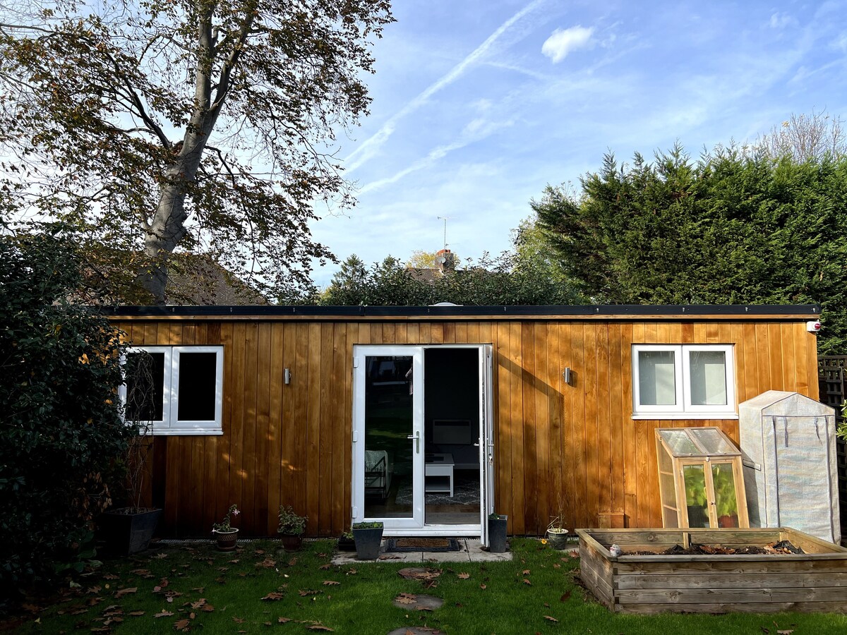 宽敞的1卧室小木屋- Hinchley Wood/Esher