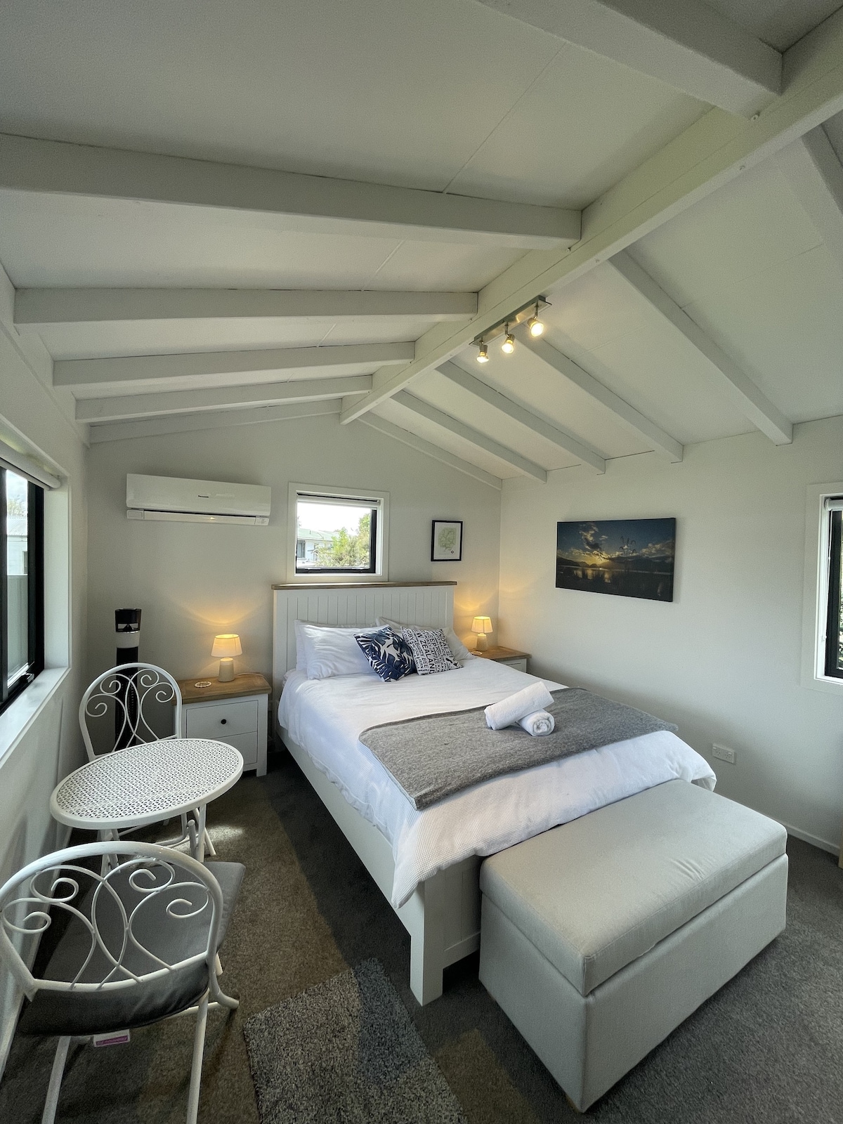 浪漫的单卧室客房，提供所有额外设施！