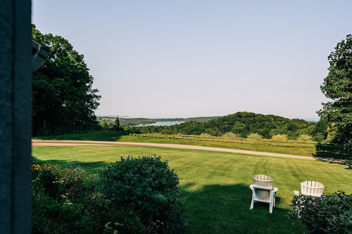 Two Bedroom Suite at Luna Rosa Farms B&B