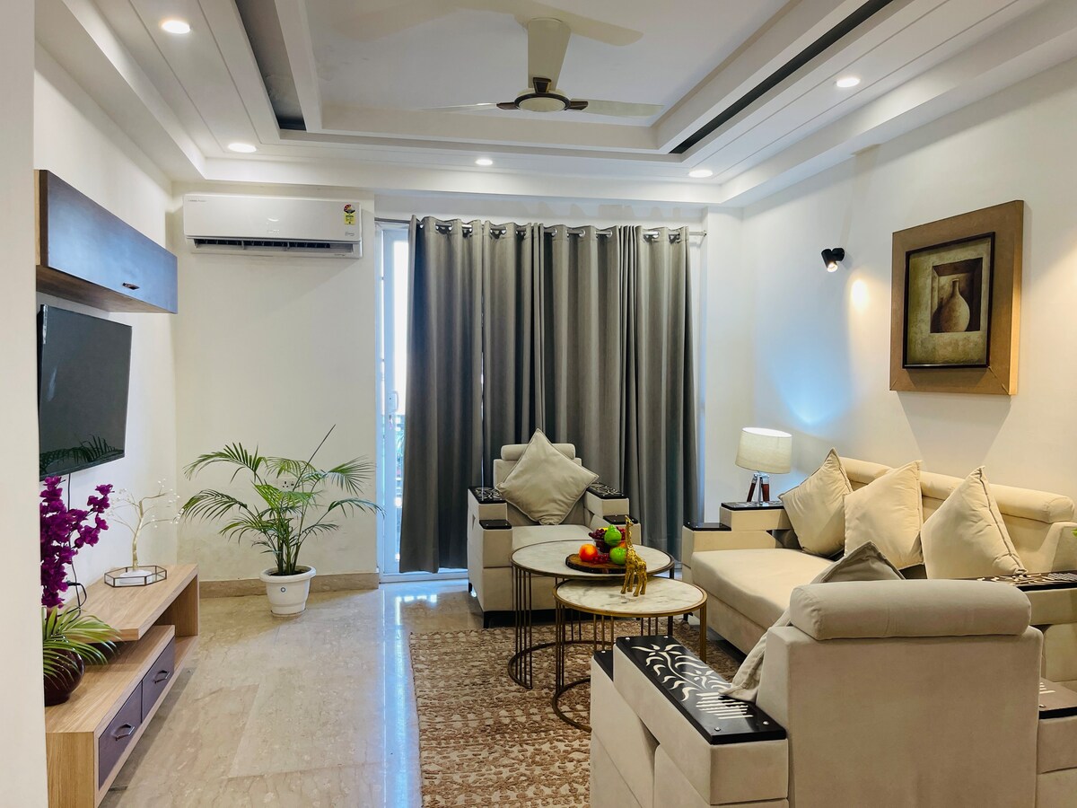 Chic and Comfort 3BHK Urban Escape in Ardee City