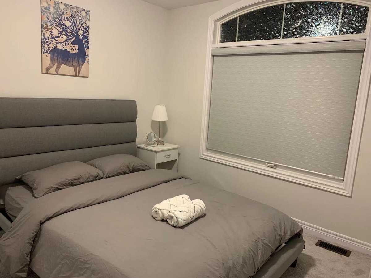 newly furnishing lovely bedroom for 2