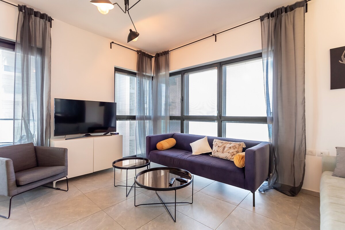 Modern 3bedroom apartment with sea view in Bat Yam