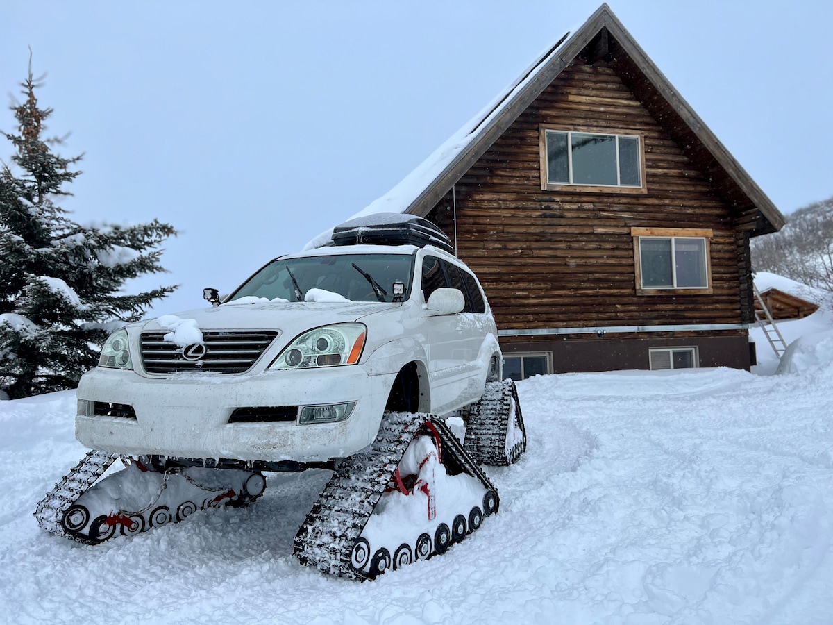 New! Remote, Off-grid Cabin. Close to Park City!