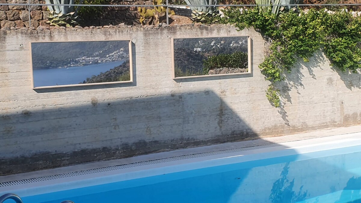Magnifique villa d'architecte avec piscine vue mer