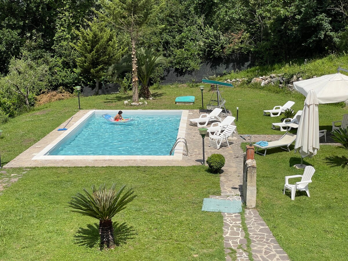 Villa in campagna con piscina