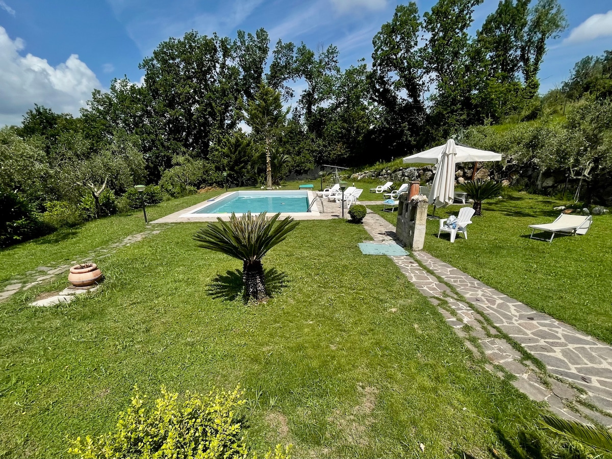 Villa in campagna con piscina