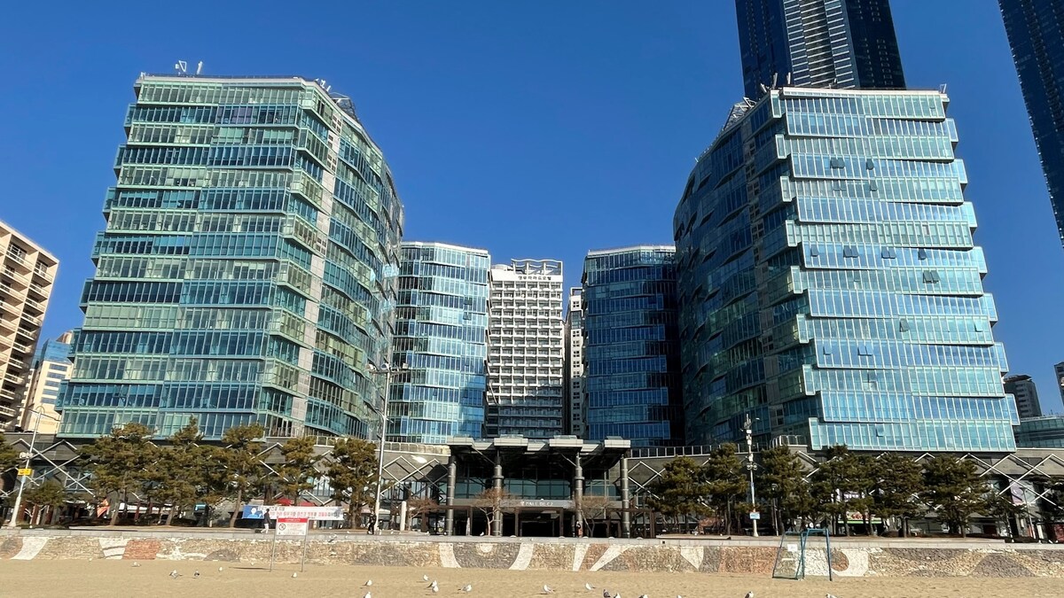 海云台海滩（ Haeundae Beach ）前面的海云台海滩（海云台海滩） 70号海景海