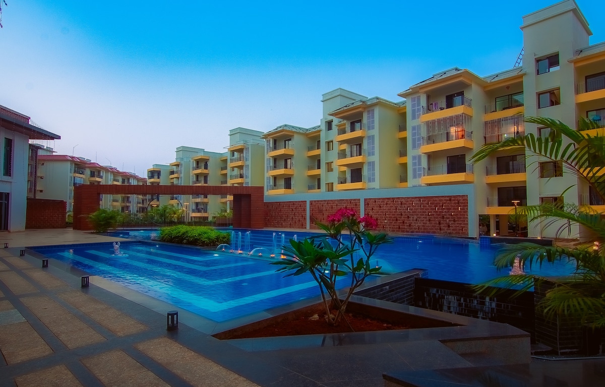 White Dove 2 BHK Holiday Hm with Swimming Pool.