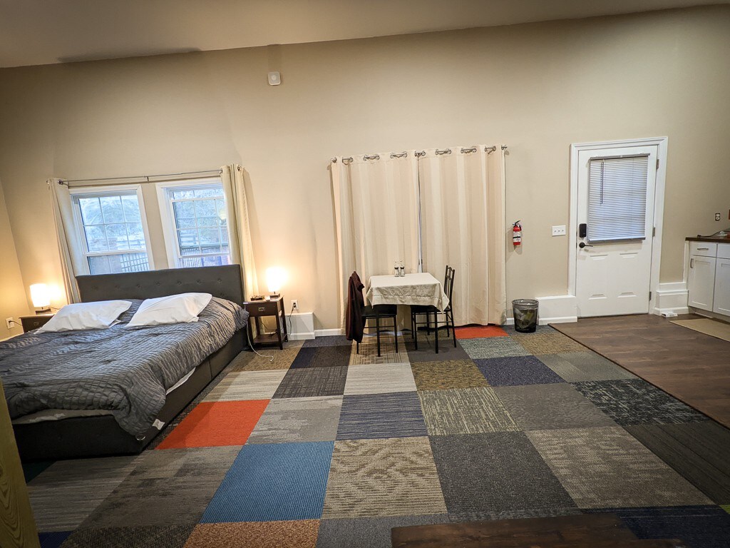 Guest House/Suite in Franklin (Cedarmont Farms)