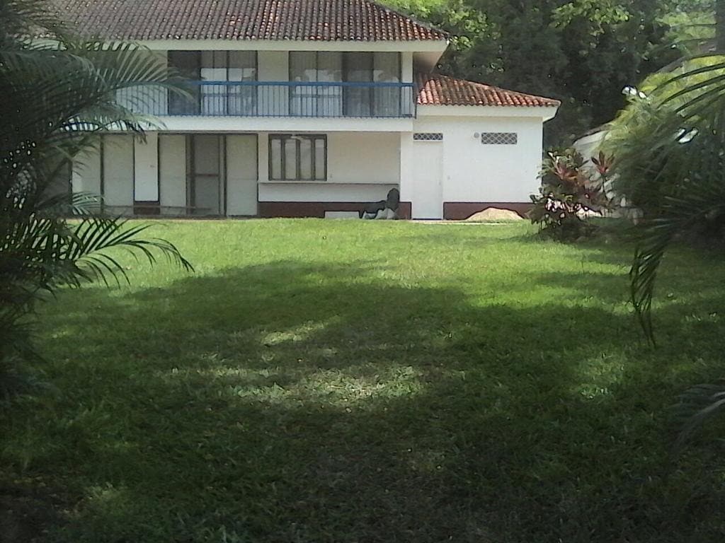 Hermosa casa en Santa Helena, Represa de Betania