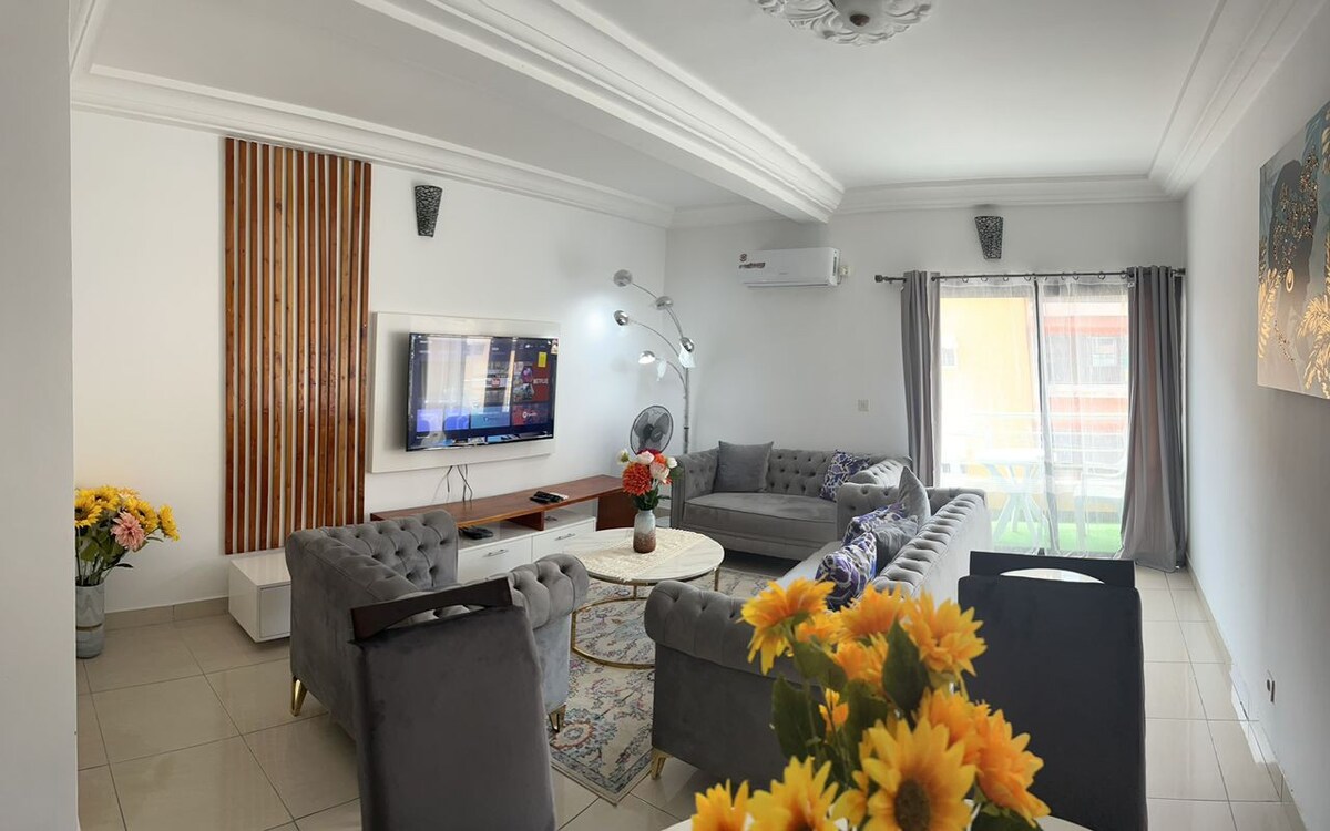 Abidjan, confortable appartement