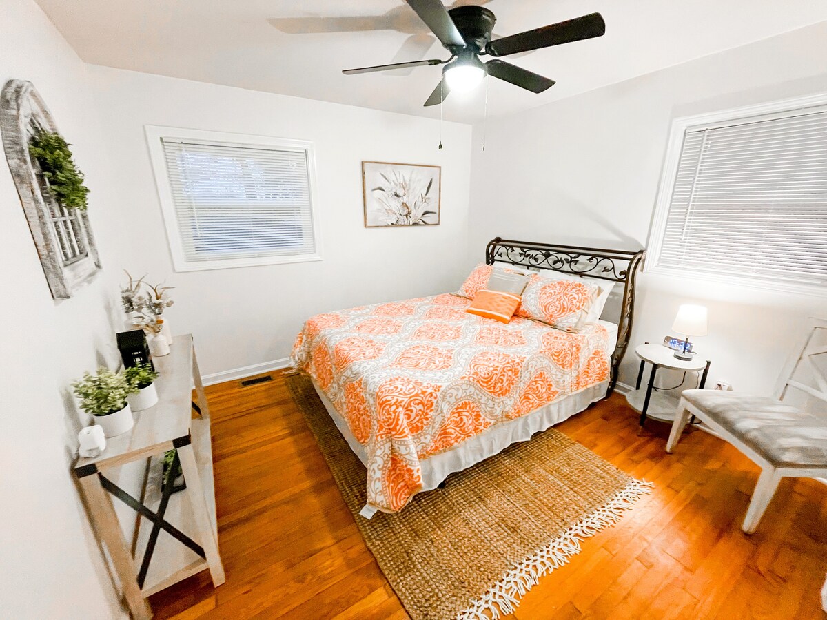 Charming, Cozy and Updated Guesthome 5min from UA!