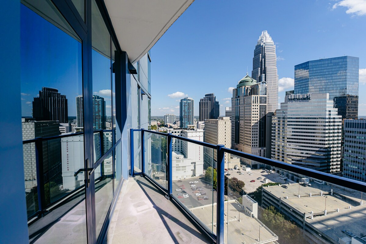 Gorgeous home with a great city view