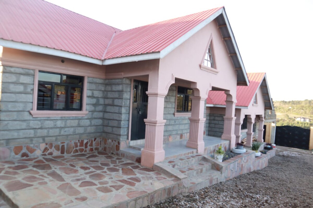 Lux Suites  Mara Holiday Homes-1