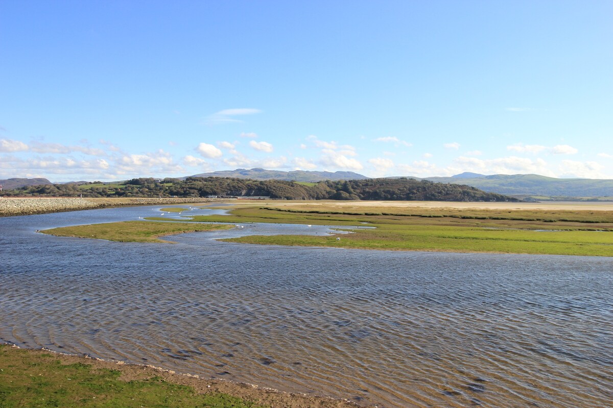 Estuary Flat with views of Glaslyn & Dwyryd rivers