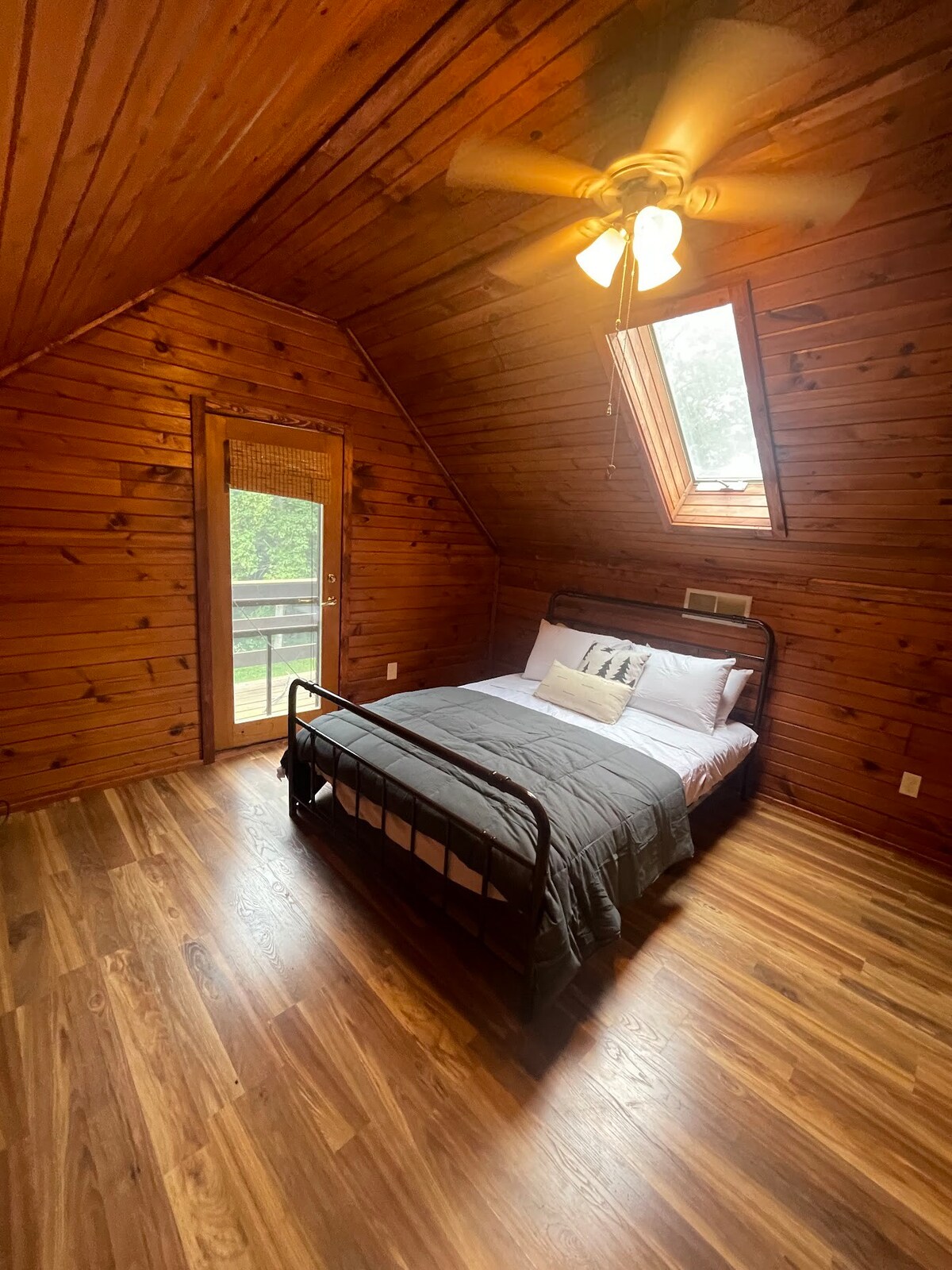 舒适的4卧室木屋