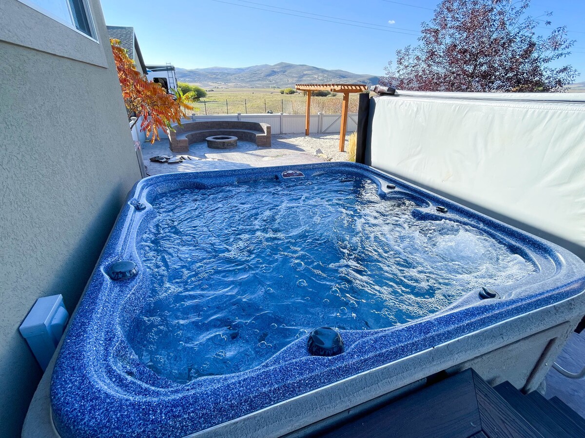 Getaway Near Park City with Private Hot Tub