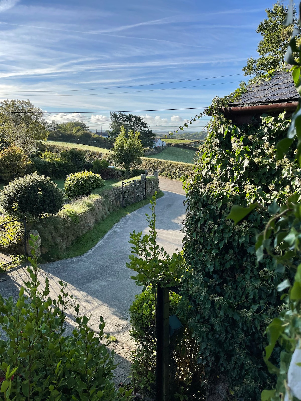 Cosy country cottage nr Gweek & the Helford River