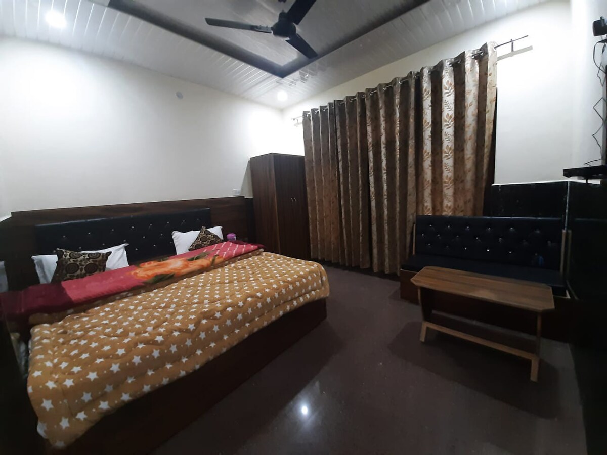 Hotel Shiv Residency by WB Inn
