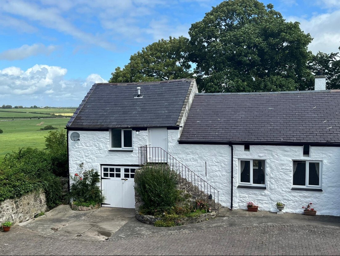 Llys Elen 2 - Country cottage