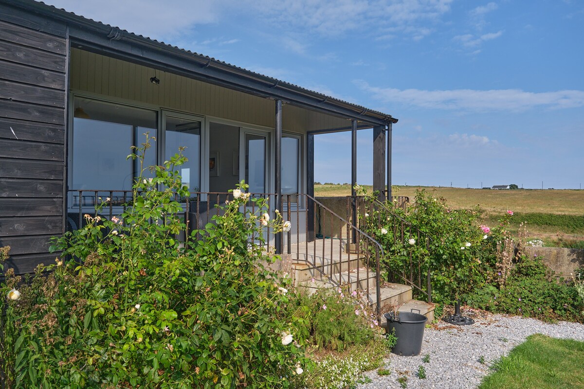 A contemporary cabin spacious private w sea views.