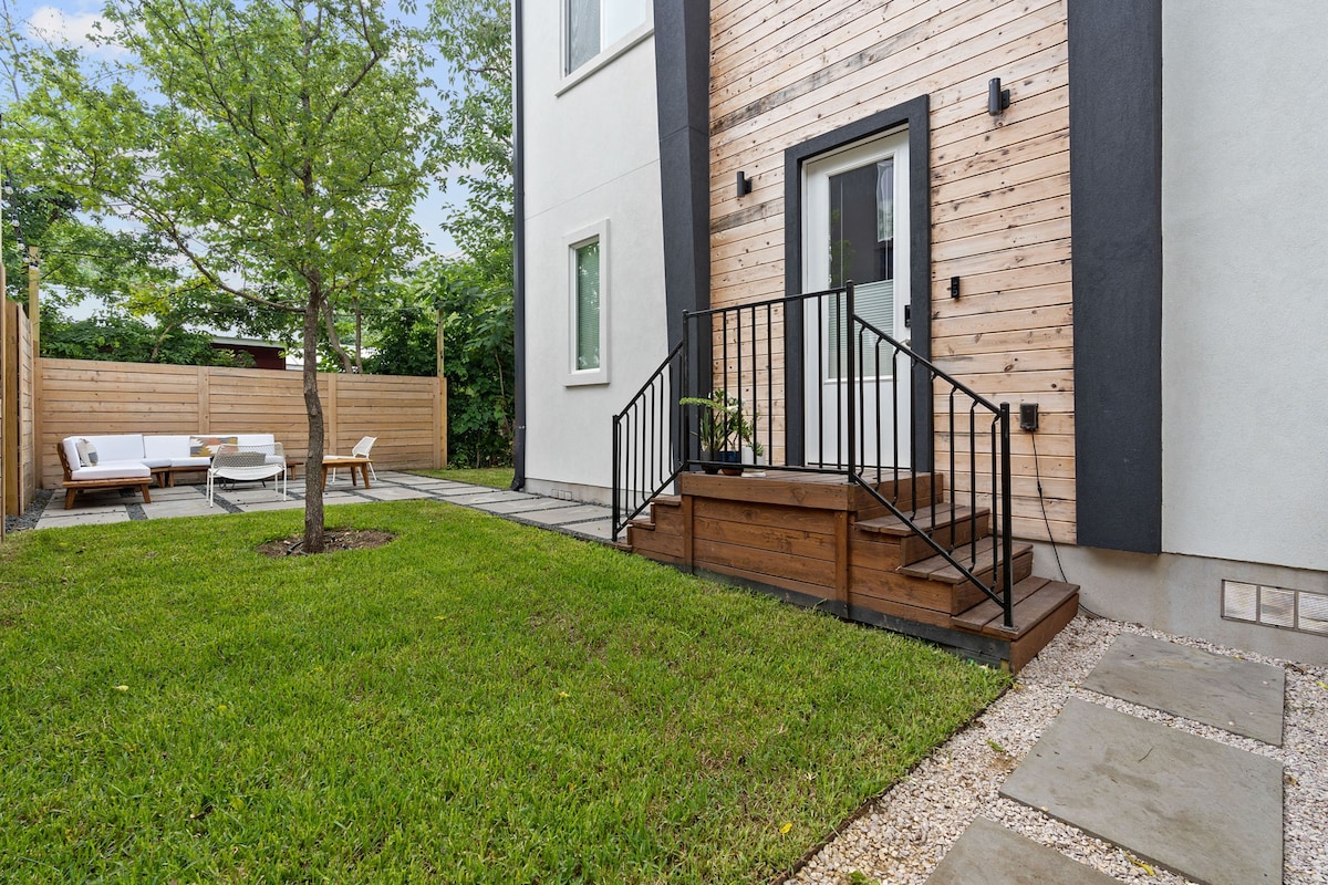 Modern + Comfortable + Good Vibes: 3-Bed S. Austin