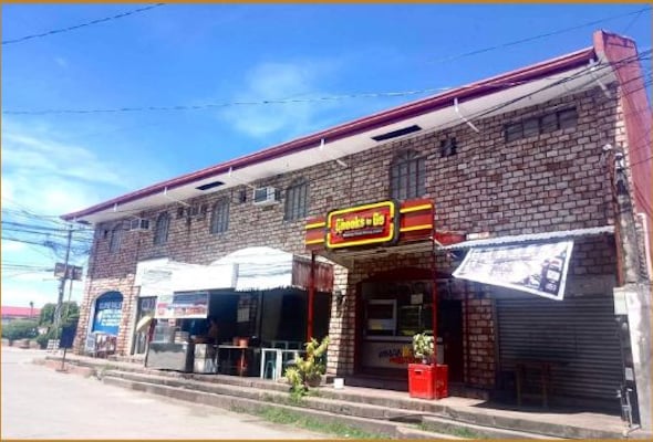 Beside Paoay Church, B&B with free parking