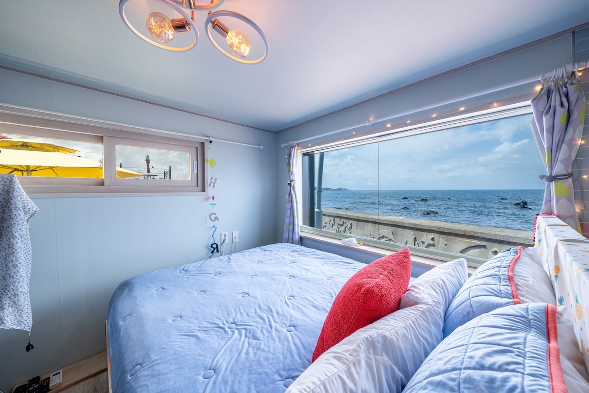 床上的全玻璃海景/Hagwi Lo Bed & Breakfast/屋顶屋顶海景海景