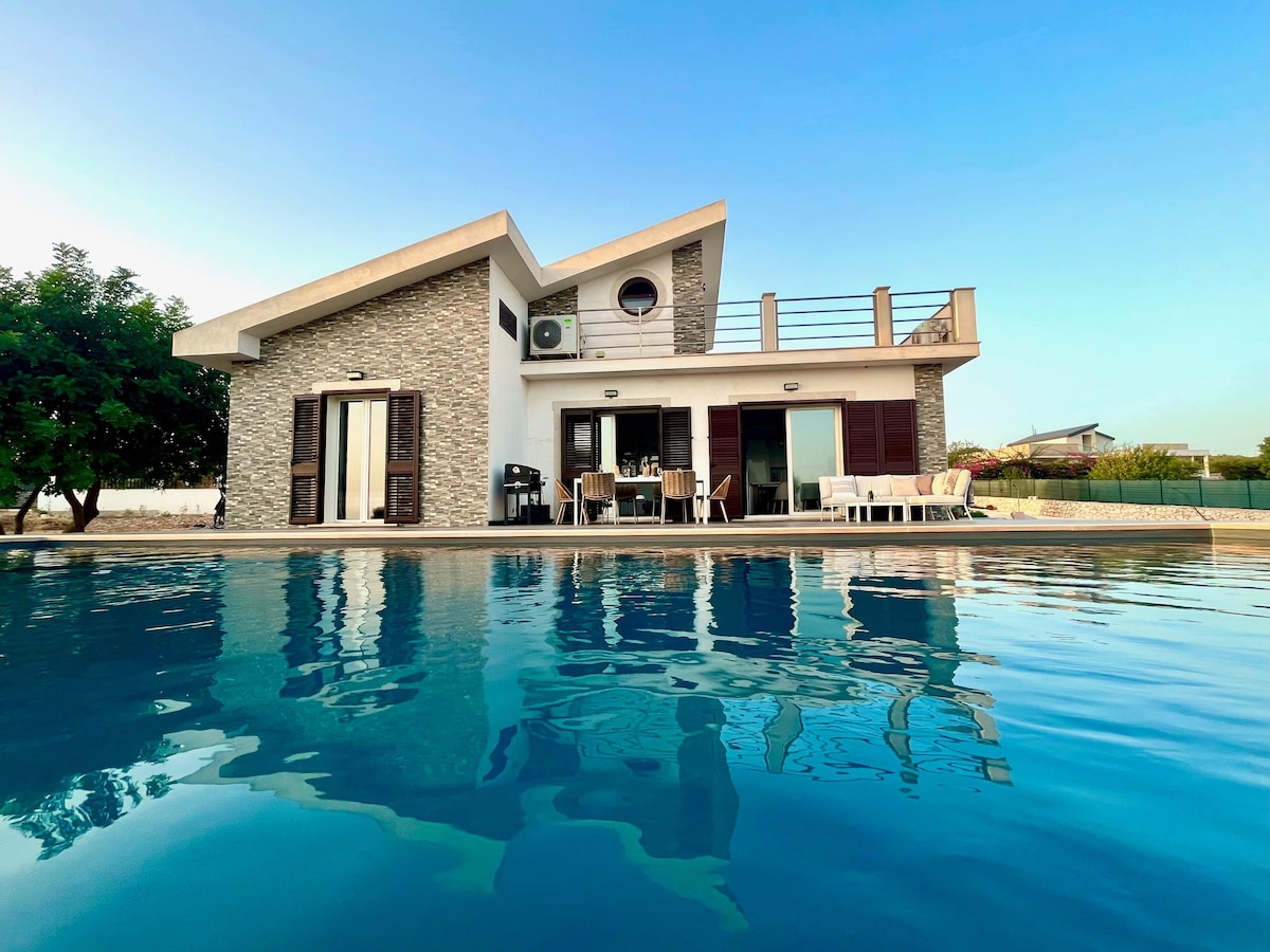 Villa Veduta - Infinity Pool, Stunning Sea View