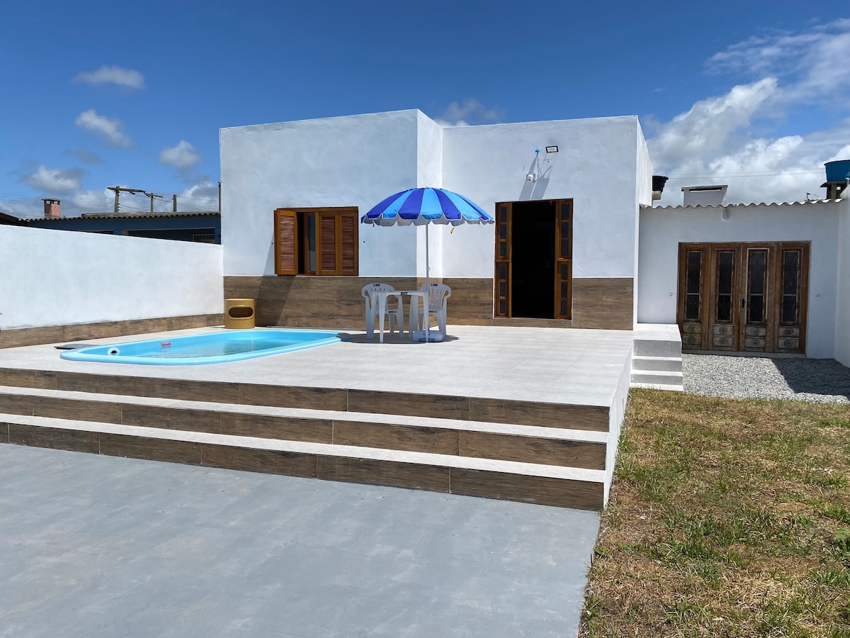 Casa Beira-mar com piscina