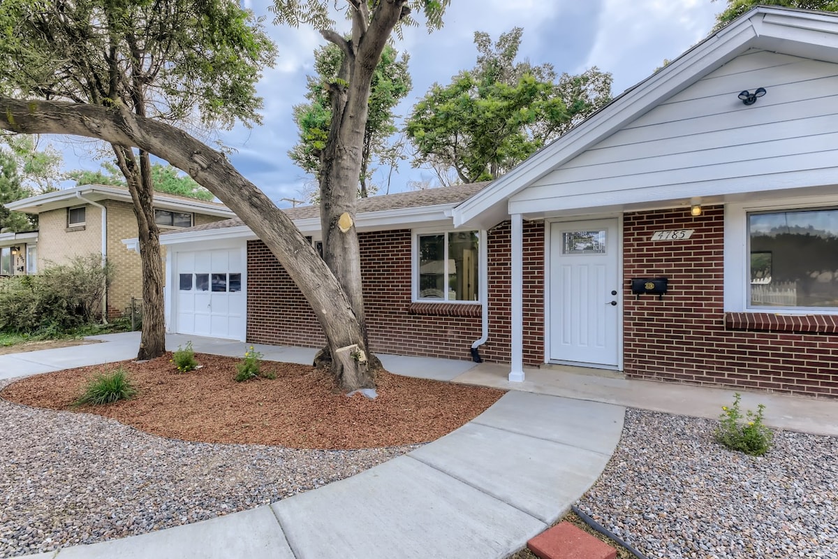 West of Denver, Cozy Brick Home