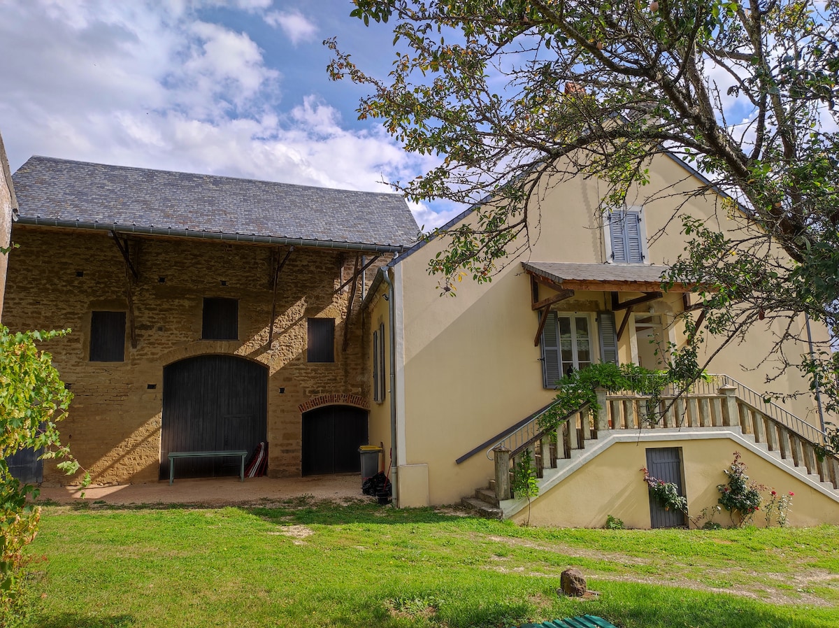 Maison de campagne au calme entre Vézelay  Avallon