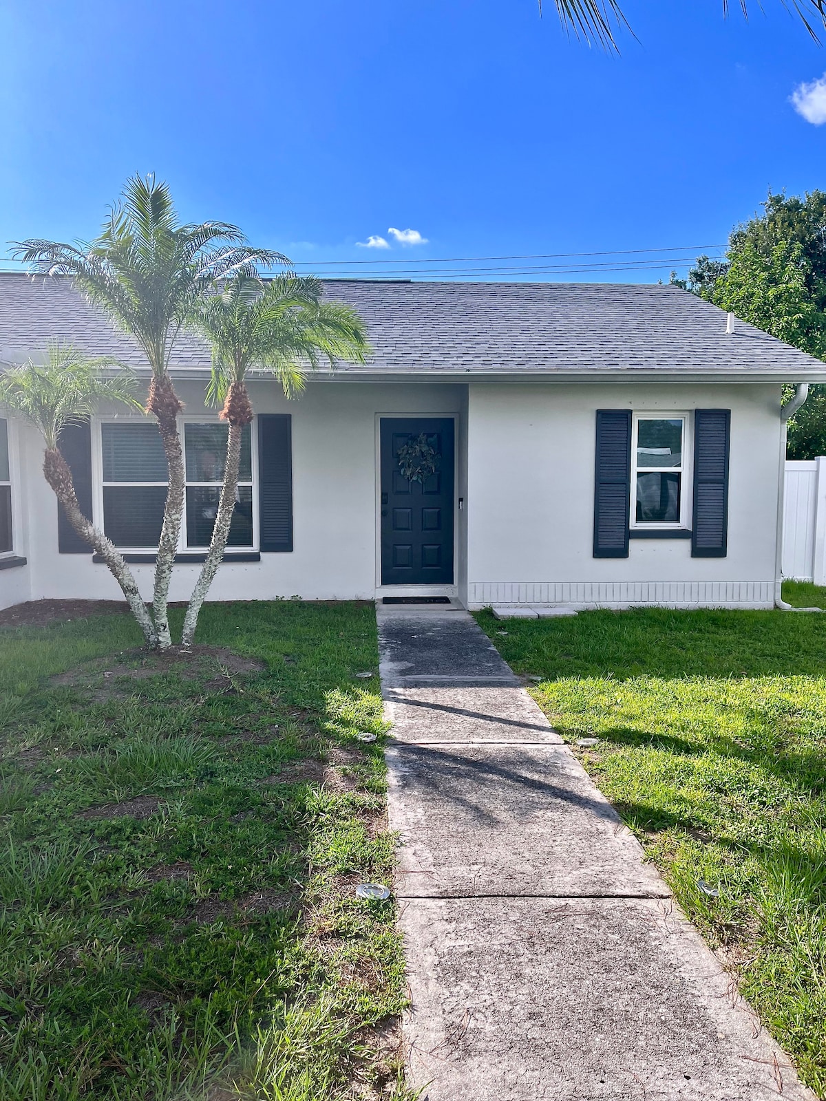 3BD/2BA Tampa Home - Great Location!