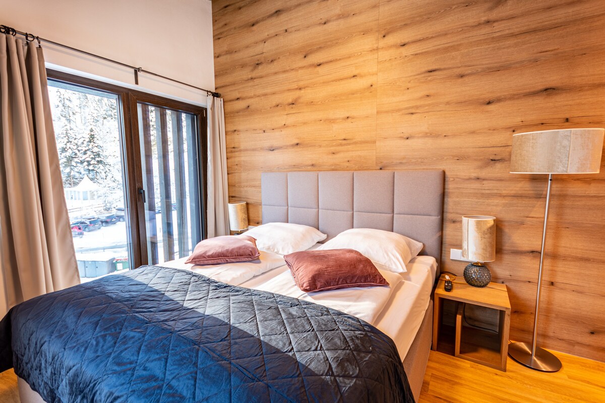 现代4卧室度假木屋/滑雪室外滑雪（带桑拿房）